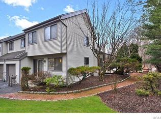 1005 Hunters Run, Dobbs Ferry, NY 10522