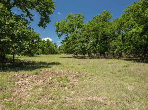 6 Baj Ln, Fredericksburg, TX 78624