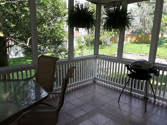 Private screened porch