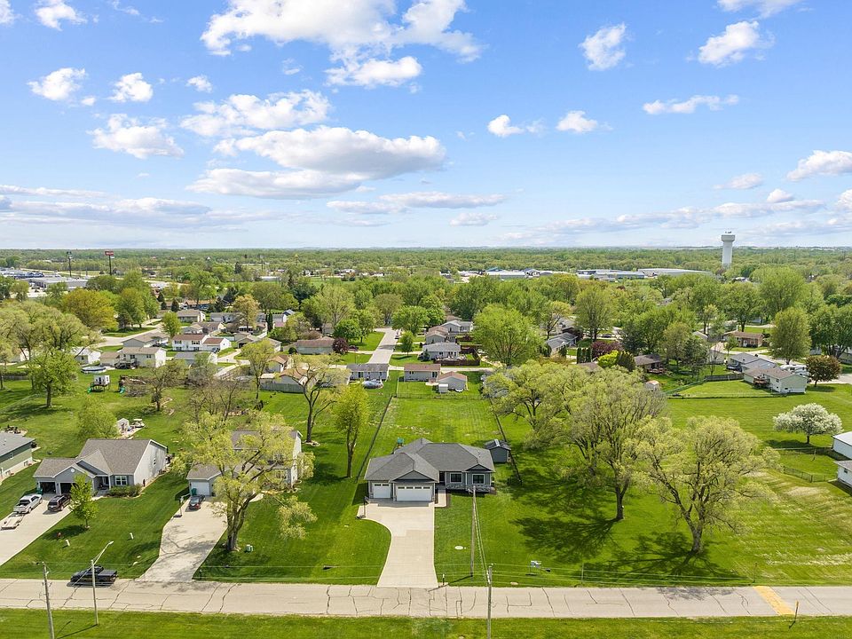 5324 Lafayette Rd, Waterloo, IA 50707 Zillow