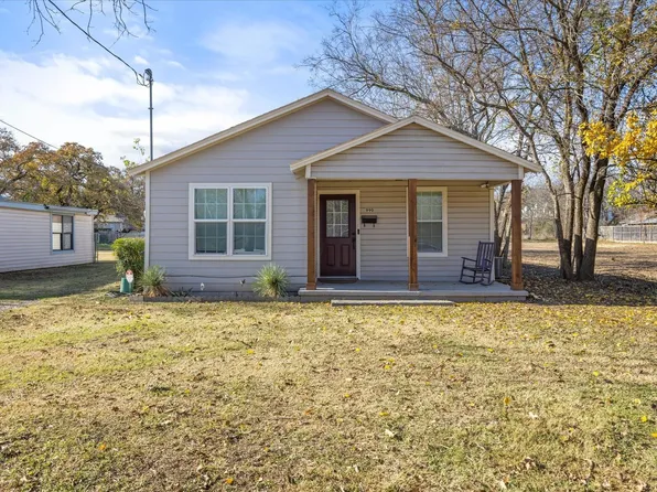 990 N Paddock St, Stephenville, TX 76401