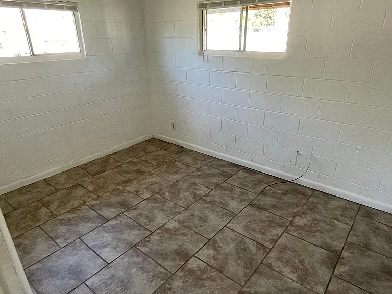 604 W Keetoowah St #4 — Photo 3