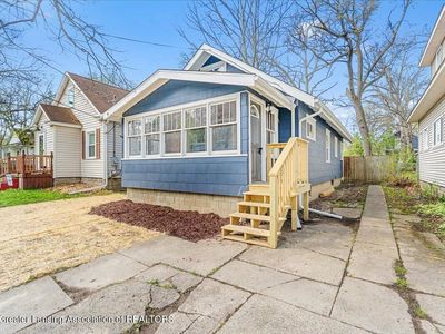710 Leslie St, Lansing, MI, 48912