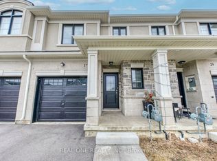27 Genoa Dr, Hamilton, ON L9B 2X7