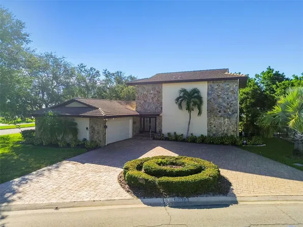 10073 S Yacht Club Dr, Treasure Island, FL 33706