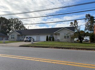 608 46th St #A, Vienna, WV 26105