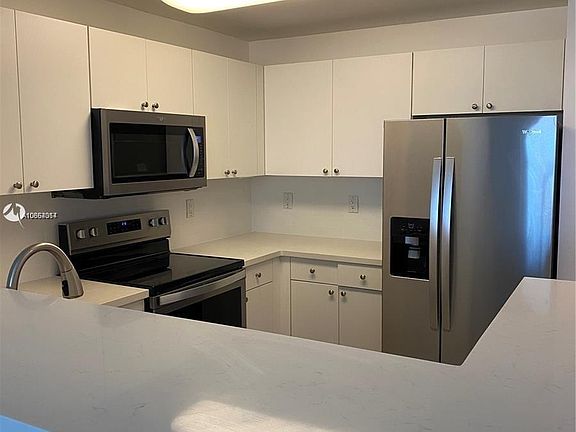4th image of 10 Aragon Ave Suite 1007