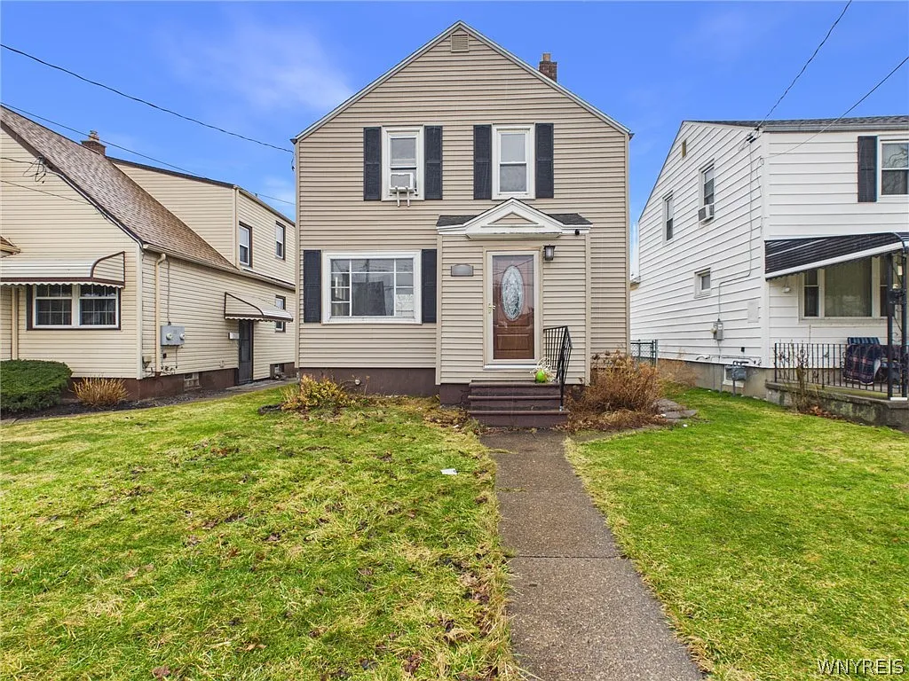 2733 Independence Ave photo 1
