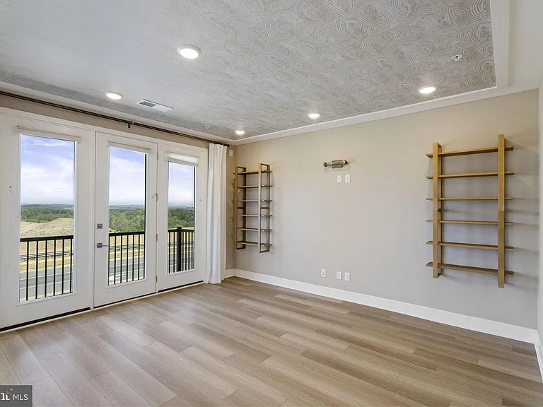 20799 Lamlash Ter — Photo 11