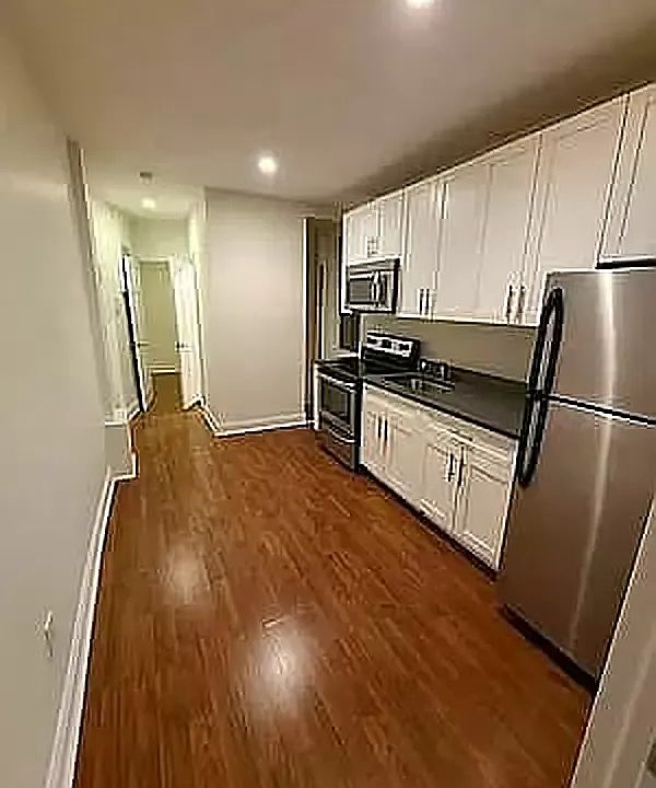 1st image of 347 W 16th St #A10