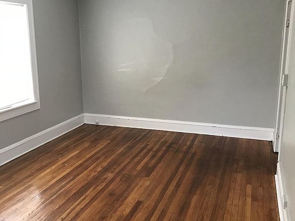 4th image of 2015 Lakeland Ave APT 3
