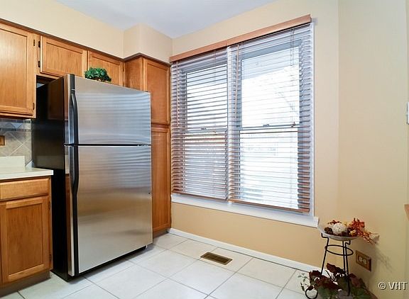4th image of 275 University Ln