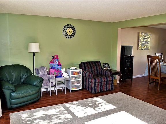3rd image of 3691 Cumberland Ln
