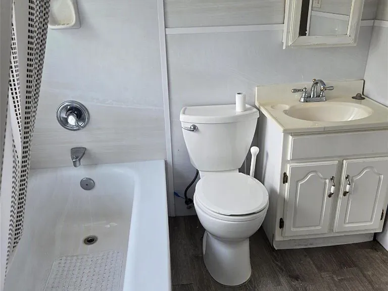 717 Henry St #2 — Photo 7