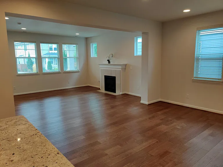 4437 Riverfront Blvd — Photo 3