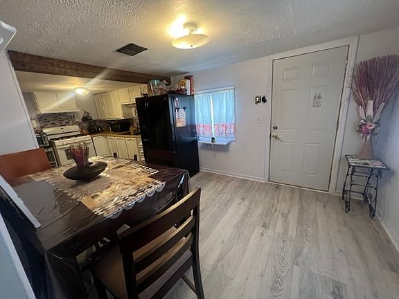 5th image of 316 N Elmwood Dr