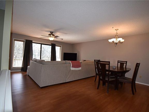 4th image of 17 Alyce Ln
