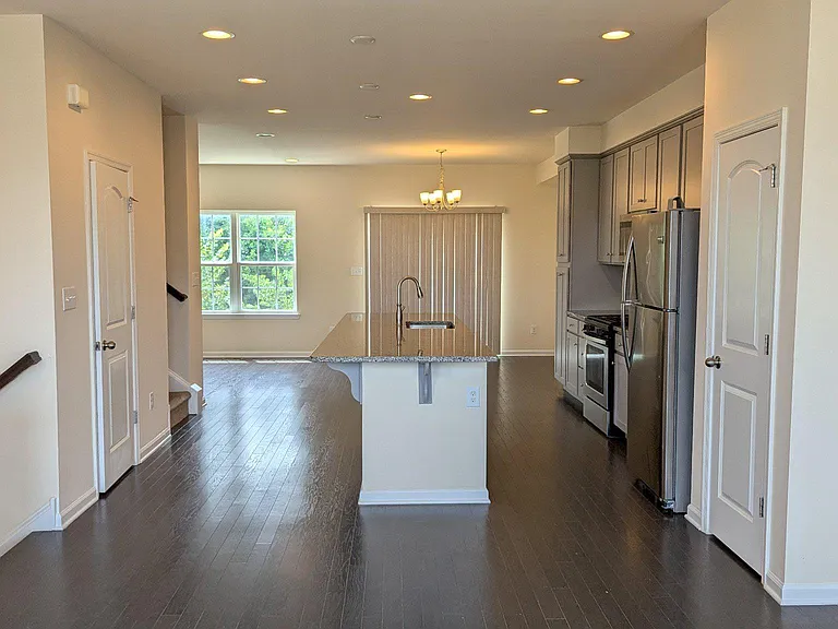 224 Jenny Dr — Photo 10