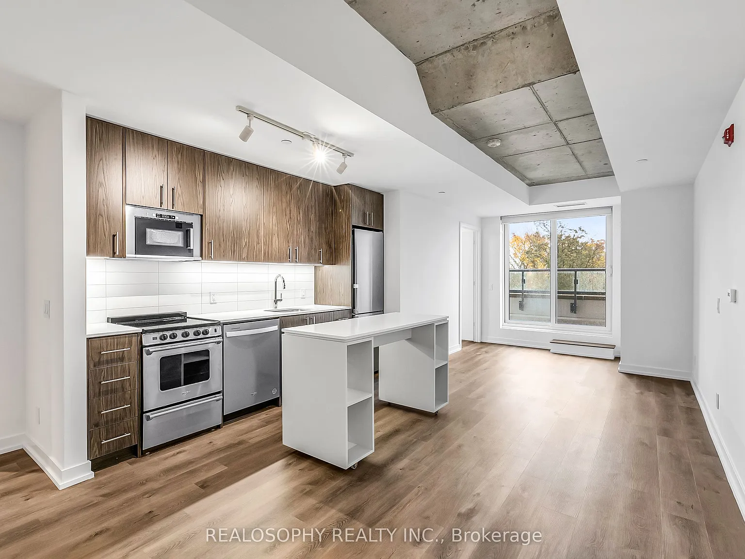 1 bed, $2,500 — Photo 3
