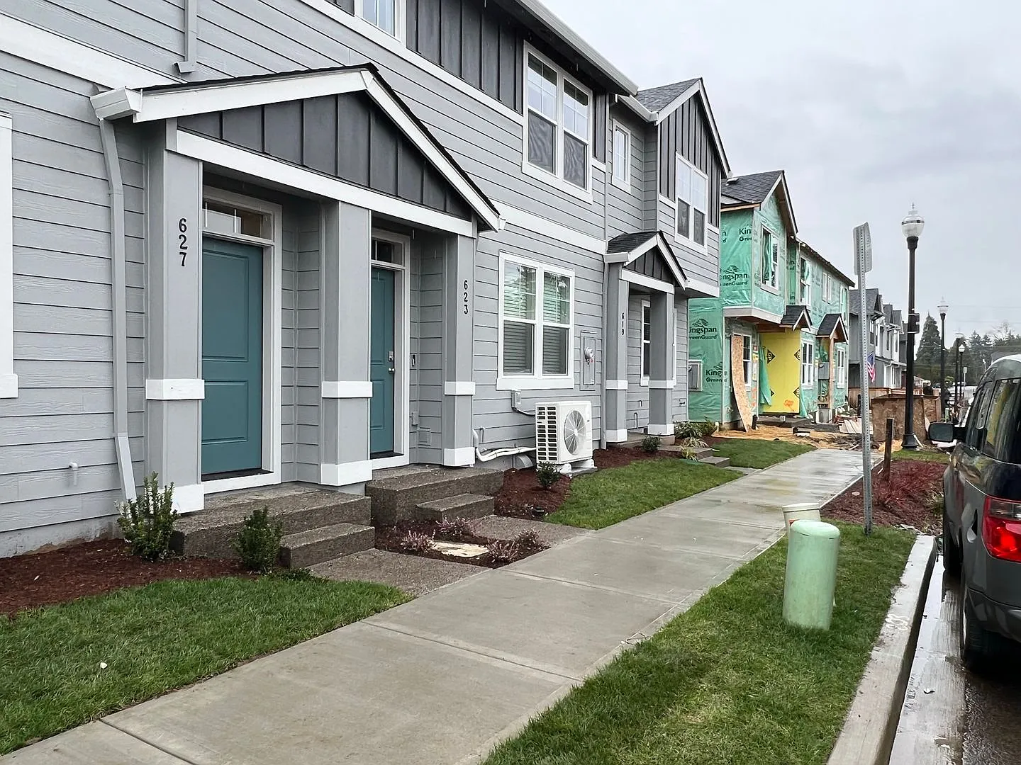 Beautiful Hazel Dell Townhome! Location, Location! — Photo 2