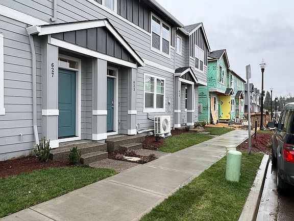 2nd image of 619 NE 72nd St