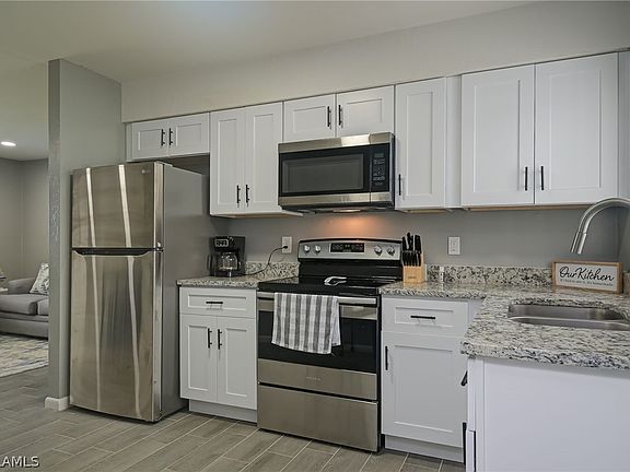 3rd image of 301-303 Gordon Ave S