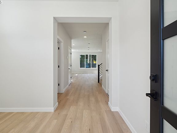 2nd image of 11506 NE 51st Ave