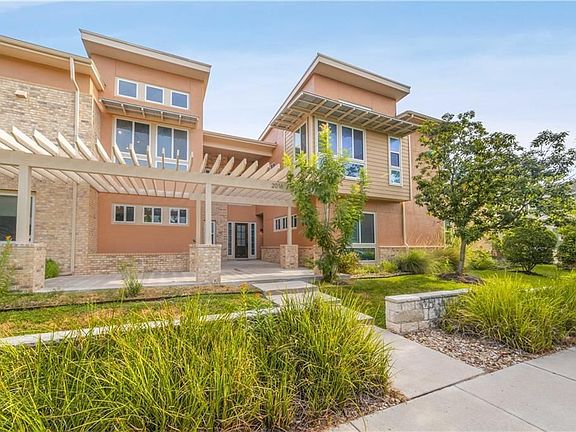 2nd image of 2016 Simond Ave APT D