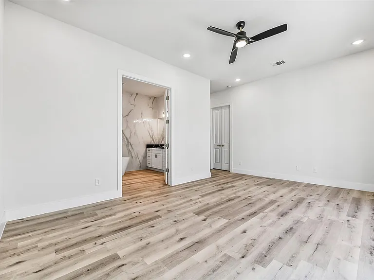 5906 Saint Augustine St #C — Photo 18