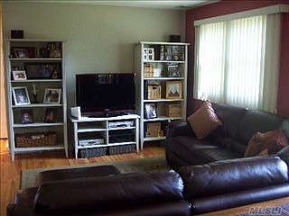 4th image of 48 2nd Ave