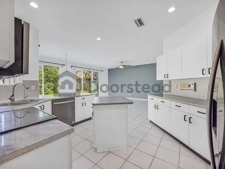 1120 NW 179th Ave — Photo 10