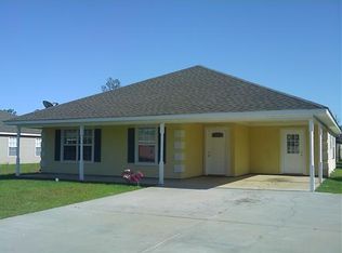 219 Hibiscus St, Waveland, MS 39576