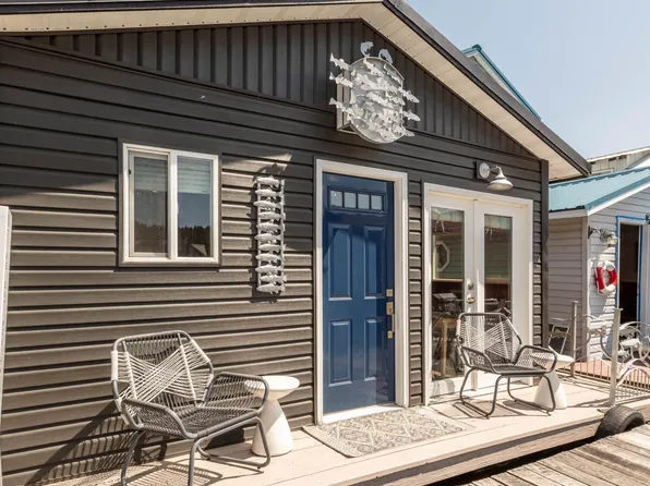 34134 E Scenic Bay Dr, Bayview, ID 83803