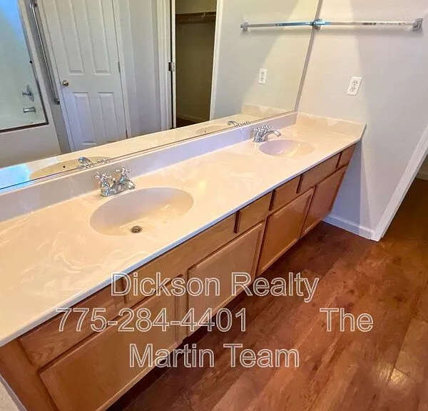 2521 Napoli Dr — Photo 9