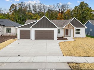 N9285 Constellation Dr, Appleton, WI 54915