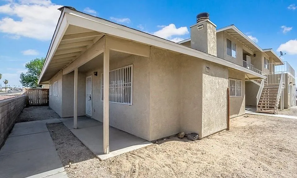 1121 Barstow Rd #B