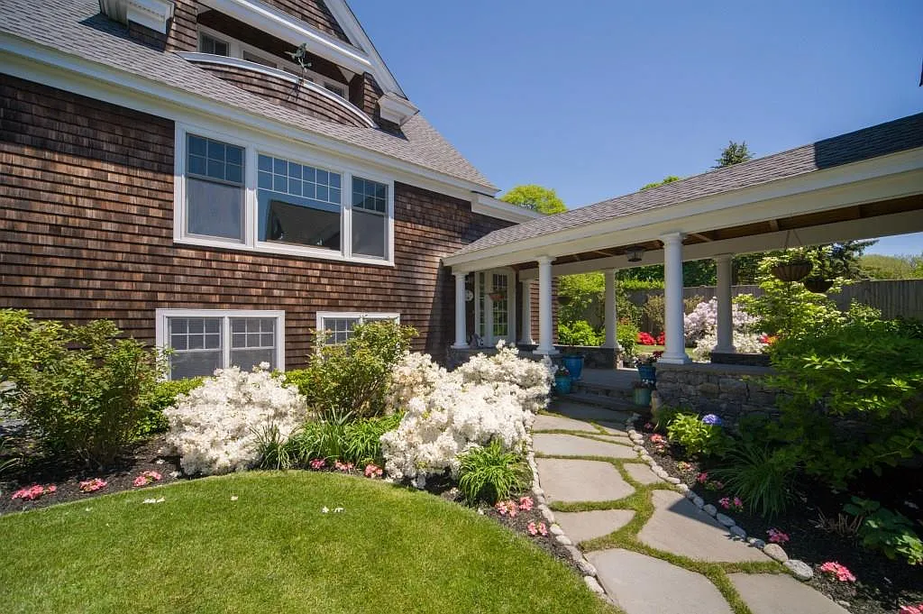 5 bed, 4.5 bath, 4445 sqft, $23,000 — Photo 3