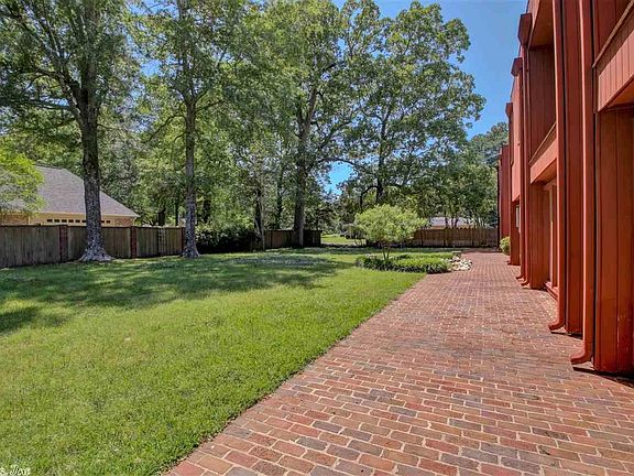 5th image of 4 Elmwood Cir
