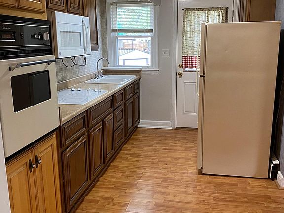 4th image of 1002 Linda Lee Dr #1002A