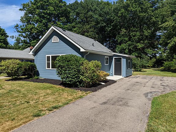 4th image of 40 Grove Ave