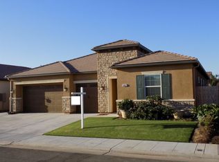 4062 Flint Ave, Clovis, CA 93619