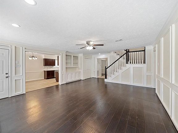 2nd image of 9810 Calverton Dr