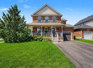 16 Blackbird Ln, Barrie, ON L4N0Z1