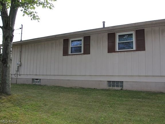 4th image of 3010 Solar Dr NW