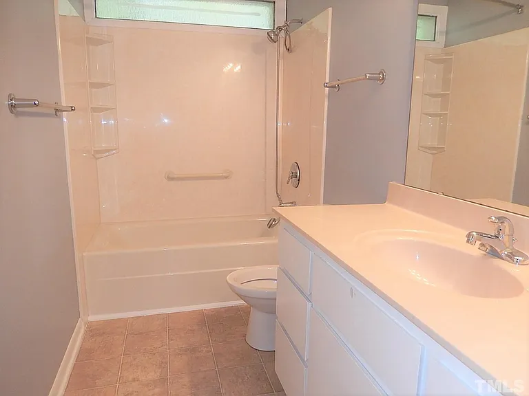 6704 Winding Trl — Photo 20