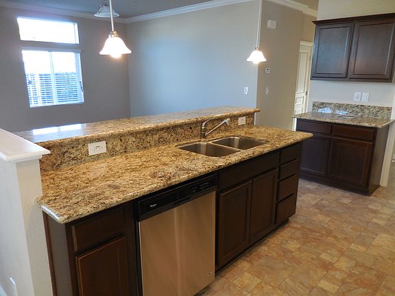 5th image of 288 Maui Cir