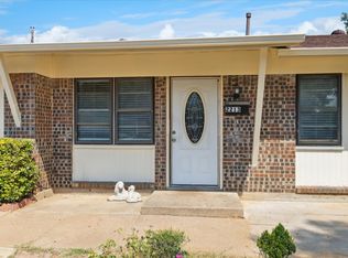 2213 Meadow Dale, Irving, TX 75060