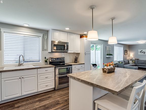 4th image of 7705 NE 55th Ave