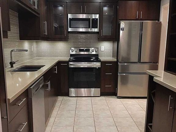 3rd image of 2140 Oakpoint Rd