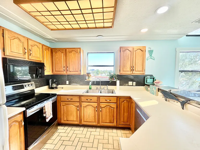 6135 N Lagoon Dr #301 — Photo 16